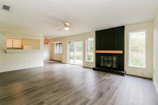 Building Photo - 2803 Cornish Cir