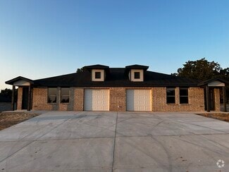 Building Photo - 1400 E Dry Creek Rd