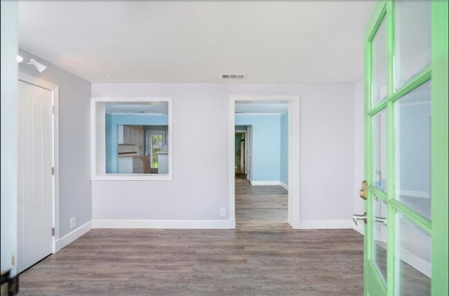 Building Photo - DAVIS SHORES RENTAL AVAILABLE!