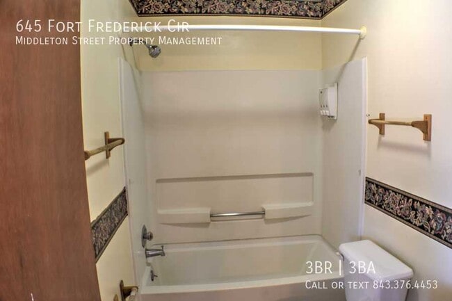 Building Photo - 645 Fort Frederick Cir