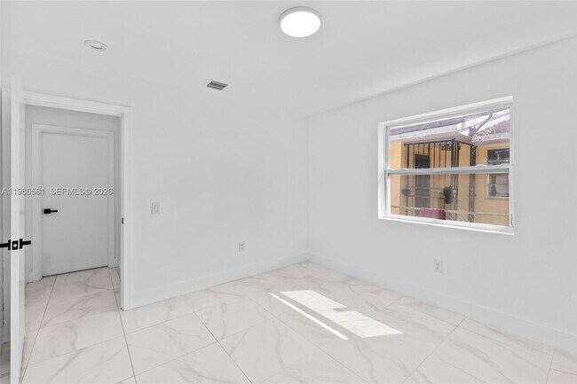 Building Photo - 1443 NW 34th St