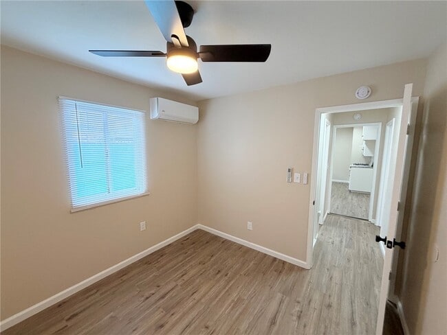 Building Photo - 355 S Aspan Ave