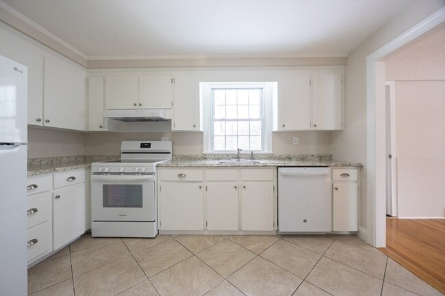 Building Photo - 24 Bossi Ave