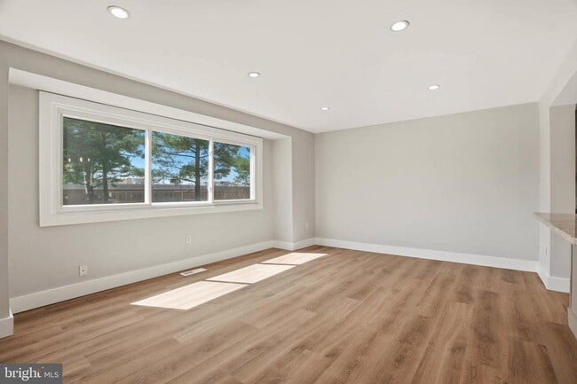 Building Photo - 9419 Merryrest Rd