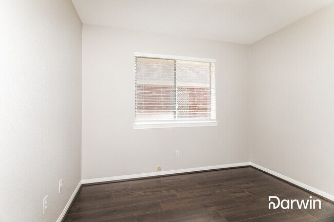 Building Photo - 10819 Windswept