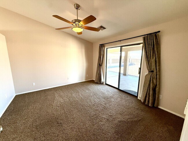 Building Photo - Custom 3 Bedroom, 2.5 Bath Home w/Bonus Ro...