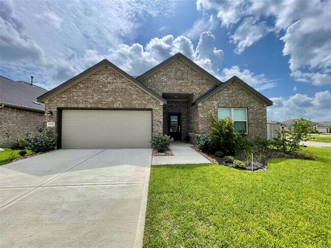 Primary Photo - 17202 Coppice Oak Dr