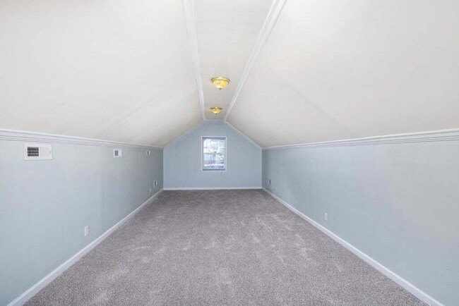 Building Photo - 15 Killarney Ln