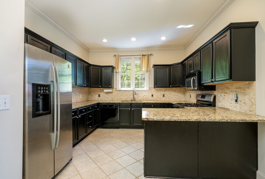 Building Photo - 125 Short St SE