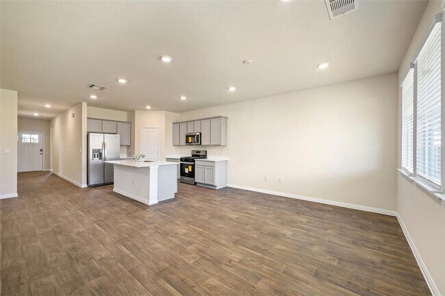Building Photo - 224 Kickapoo Ln