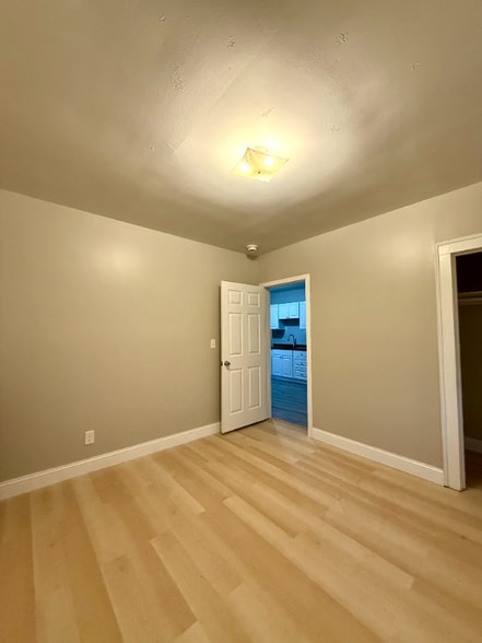 Building Photo - 9 Dorothy St