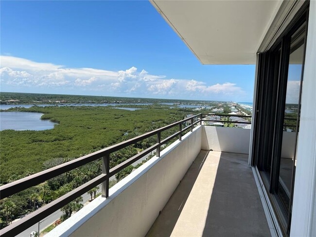 Building Photo - 1601-1601 N Central Ave