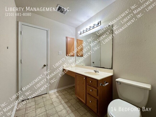 Building Photo - 4 bedroom with a Study