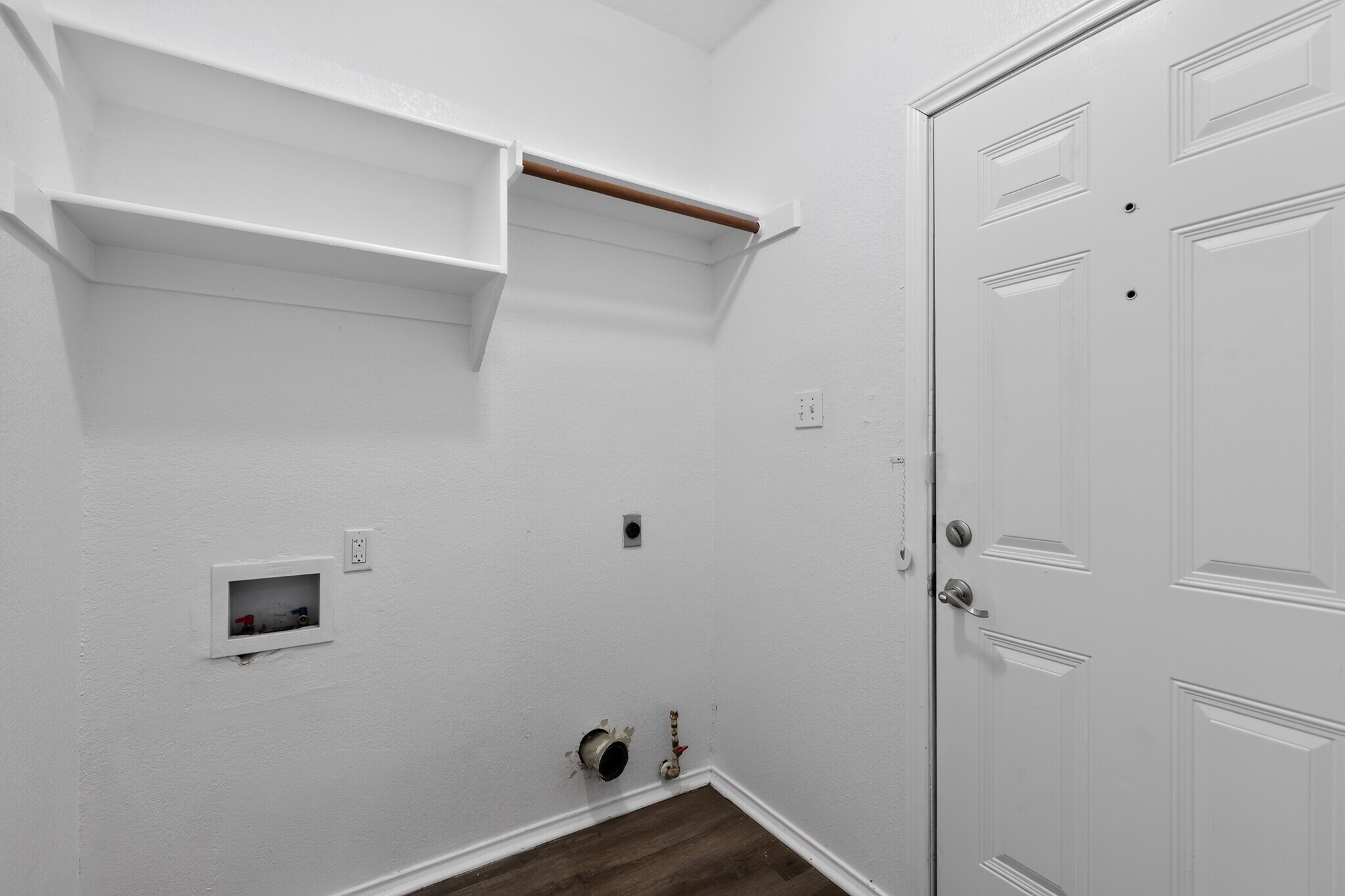 Building Photo - 1624 Ariel Dr