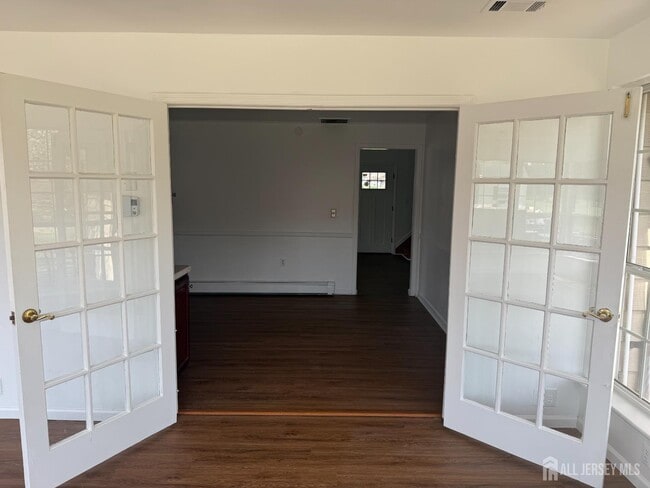 Building Photo - 80 Gates Rd