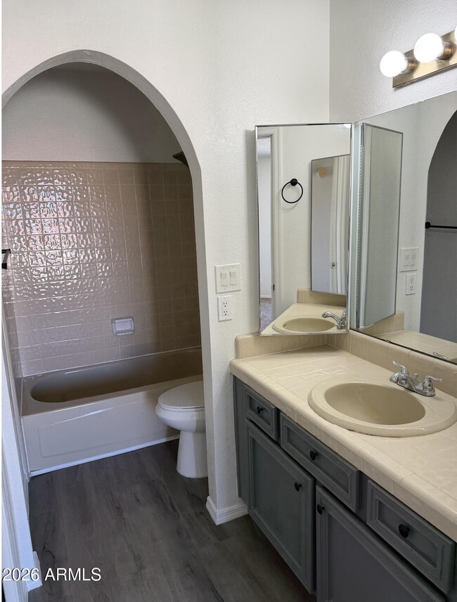 Building Photo - 2848 E Brown Rd