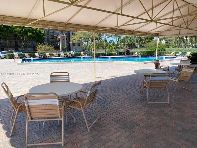 Building Photo - 12850 SW 4th Ct