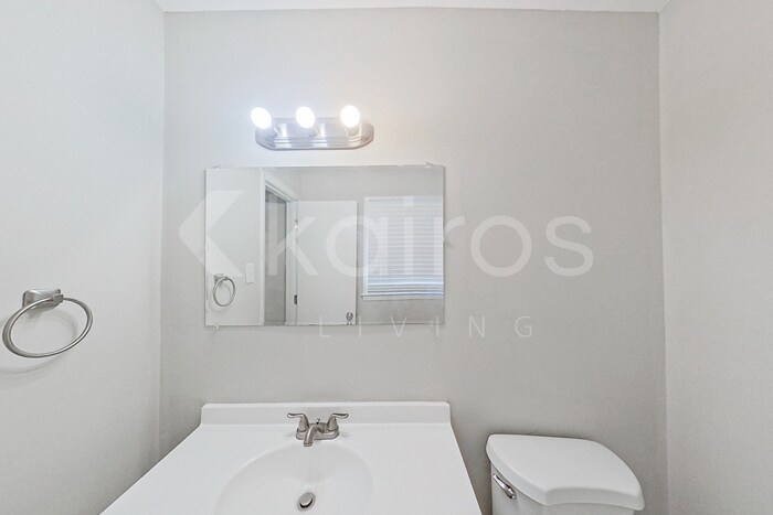 Building Photo - 6537 St Louis St