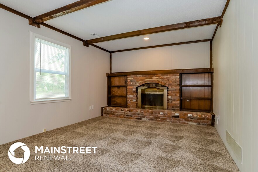 Building Photo - 14516 S Village Dr