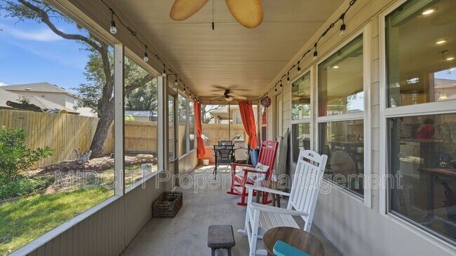 Building Photo - 1116 RIVER WOOD