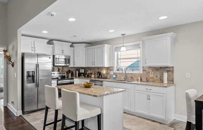 Building Photo - 2828 Russet Ridge Dr