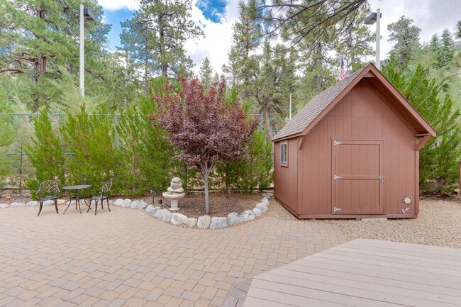 Building Photo - Peaceful Mountain Retreat with Stunning Views in Mount Charleston!