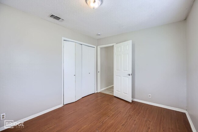 Building Photo - 1102 Jefferson St