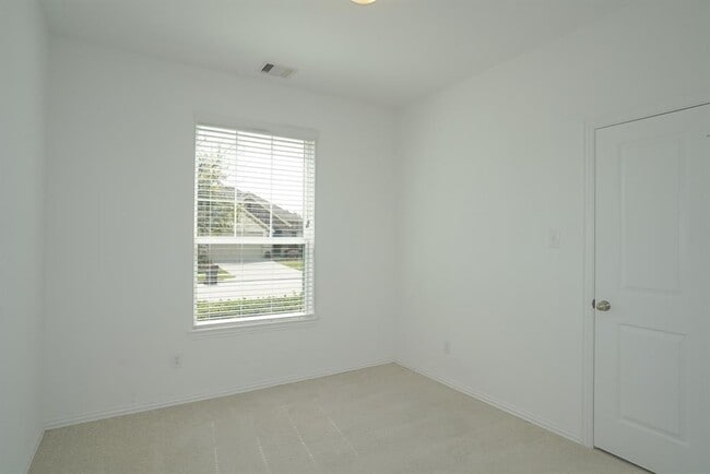 Building Photo - 16114 Sommerall Creek Ln