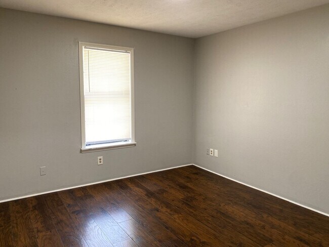 Building Photo - 22 Brianfield Cv