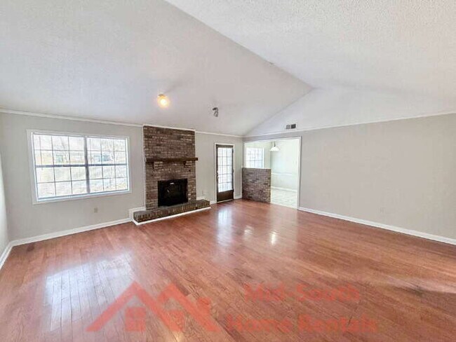 Building Photo - 7288 Hollorn Ln