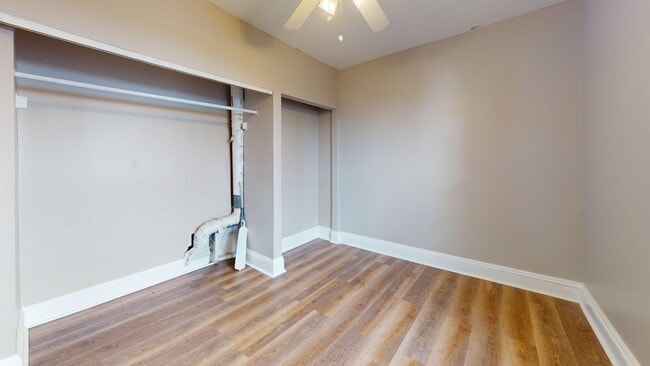 Building Photo - 2818 E 119th St