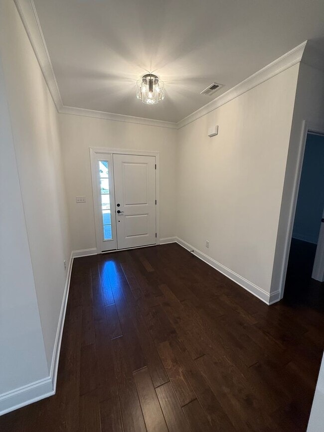 Building Photo - Townhouse for Rent in Hixson