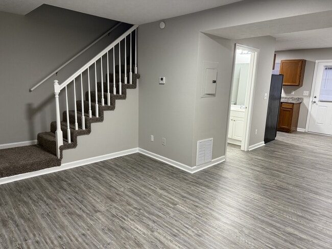 Building Photo - 304 McDougal Ave