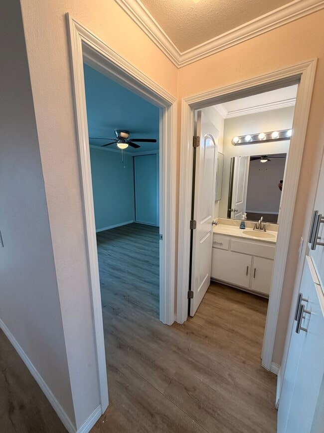 Building Photo - Remodeled 1 Bedroom, 1 Bathroom Stanton Condo For Rent w/ Parking!