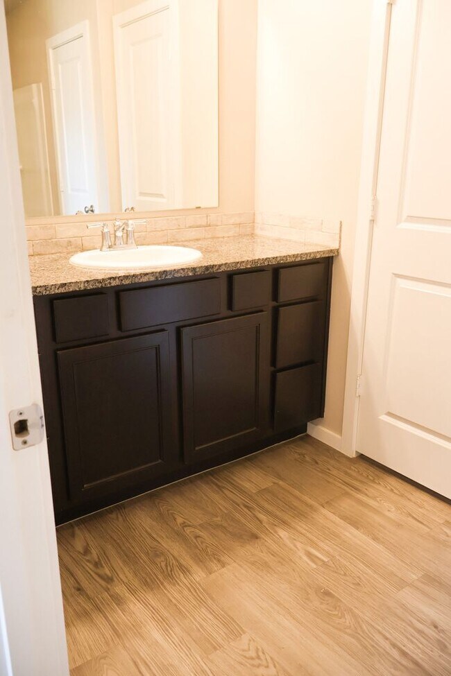Building Photo - Upland Heights- 7055