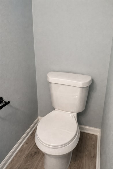 Building Photo - Room in House on Browns Mill Trail