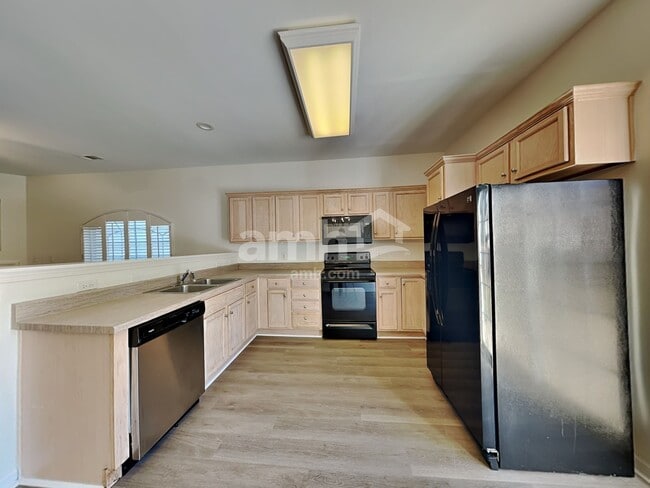 Building Photo - 300 Pemaquid Ct