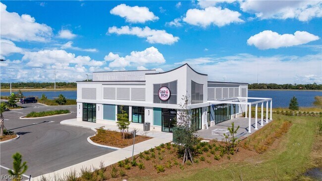 Building Photo - 15285 Grn Acrs Ave