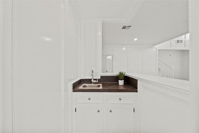 Building Photo - 20231 Brondesbury Dr