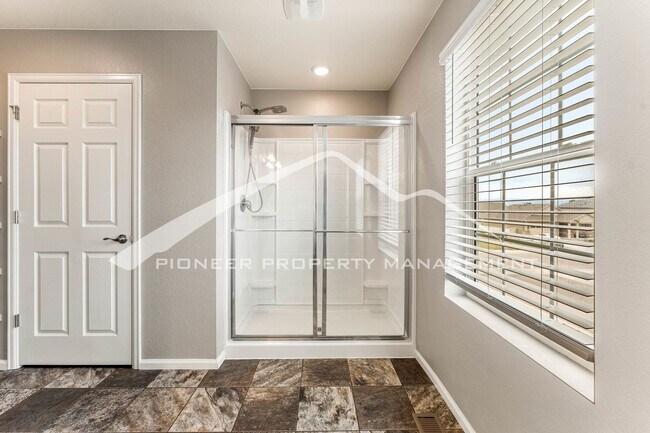 Building Photo - Beautiful Home with Fenced Yard and Central AC