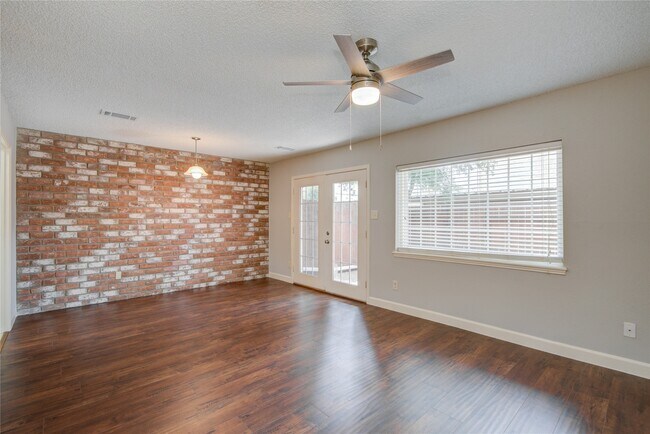 Building Photo - 14529 Misty Meadow Ln