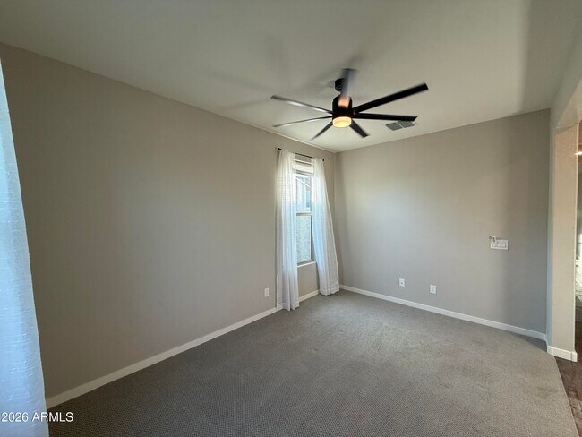 Building Photo - 9458 Thatcher Ave