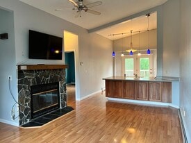 Building Photo - 3924 Cosmos Dr