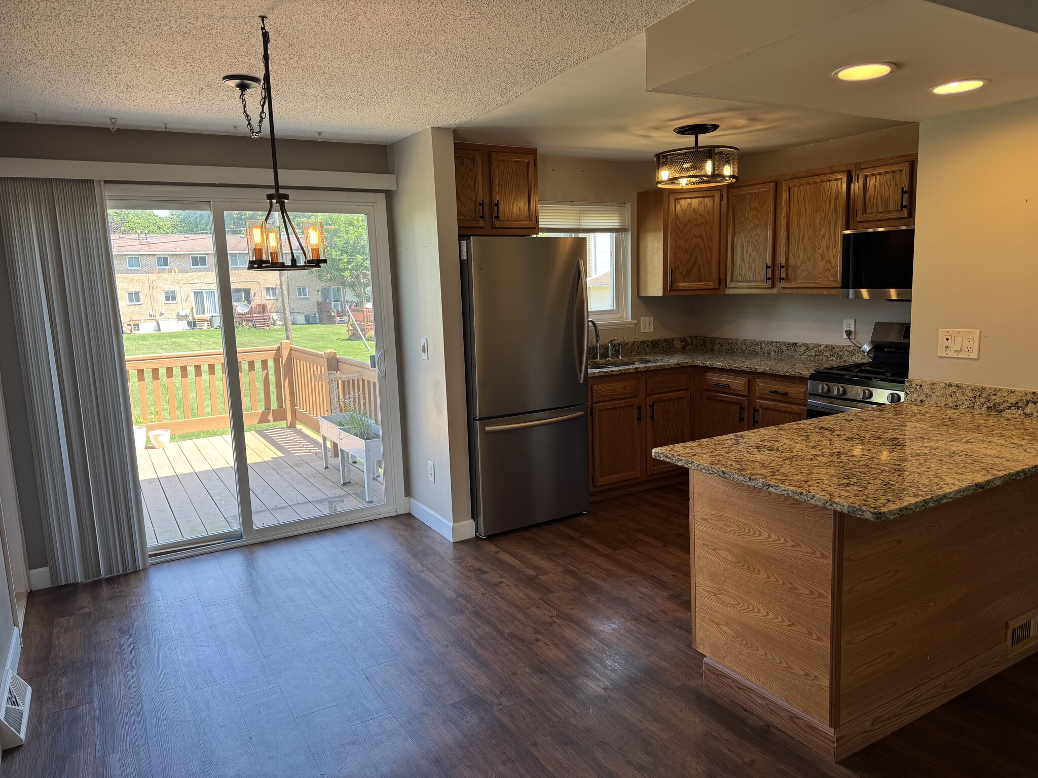 Building Photo - 318 Fox Run
