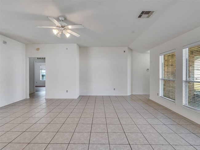 Building Photo - 2306 Diamond Springs Dr