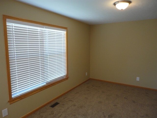 Building Photo - 15042 Rockdale Rd