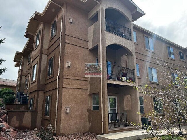 Building Photo - 1550 Little Bear Creek Point #102