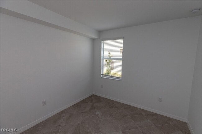 Building Photo - 16524 Kingwood Ln
