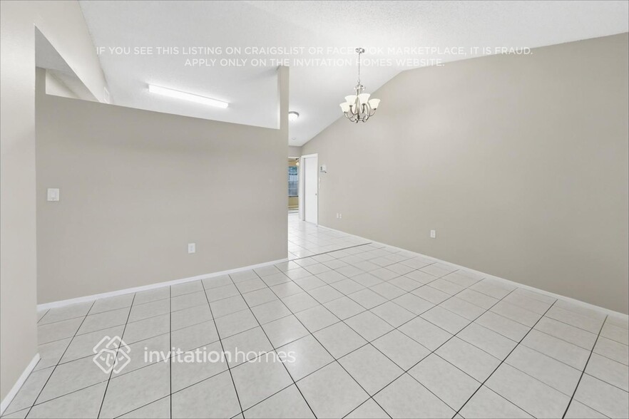 Building Photo - 7839 Putnam Cir