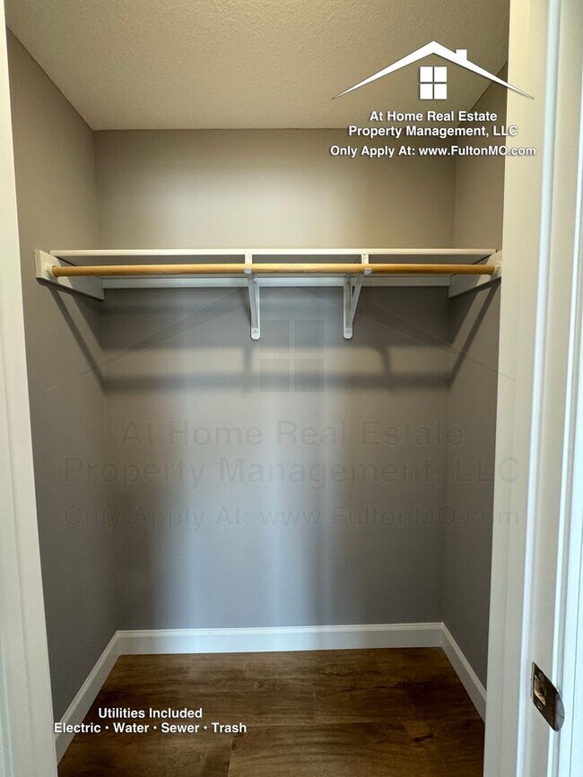 Building Photo - 2610 N Bluff St